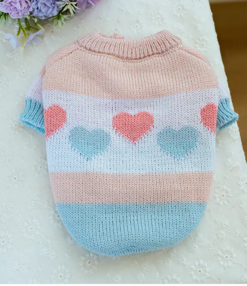 Le tricot pour chien coeur rose