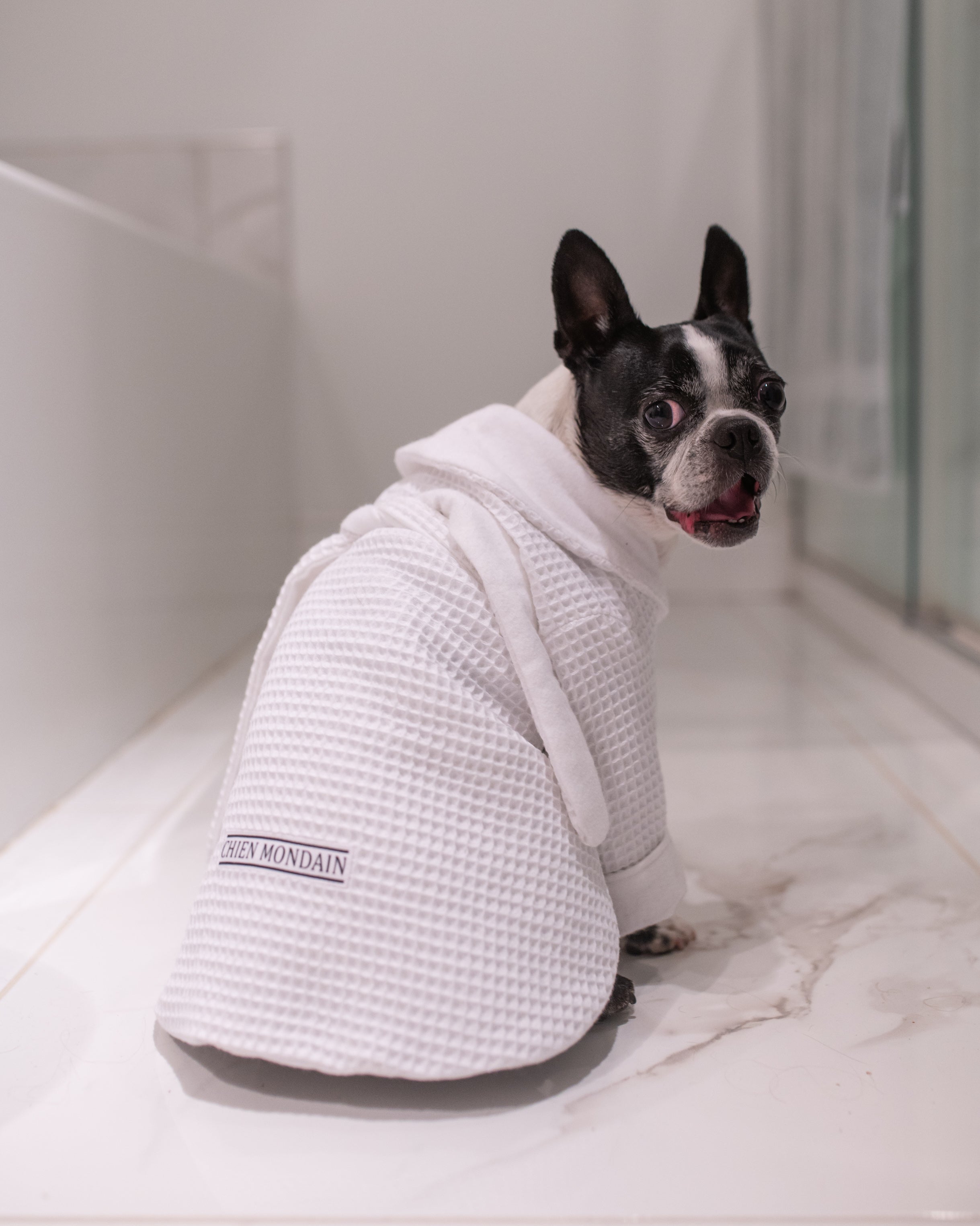The Dog Mondain bathrobe